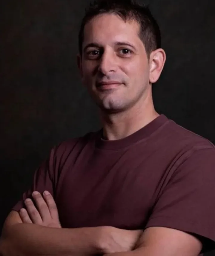 Portrait of David Dacruz, independent AI and product engineer